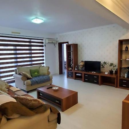 Beach Vibe Apartments Solid Residence Мамая Екстериор снимка