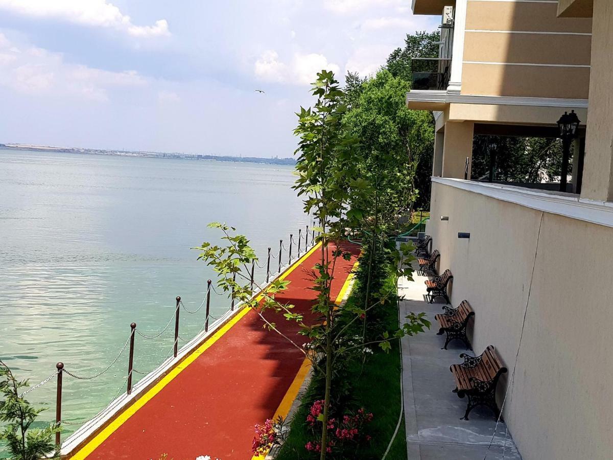 Beach Vibe Apartments Solid Residence Мамая Екстериор снимка