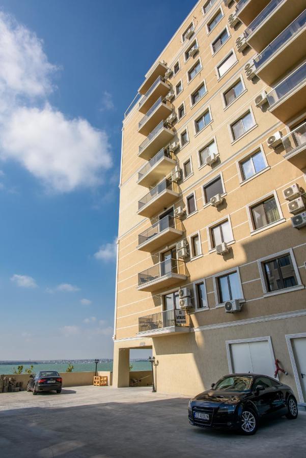 Beach Vibe Apartments Solid Residence Мамая Екстериор снимка